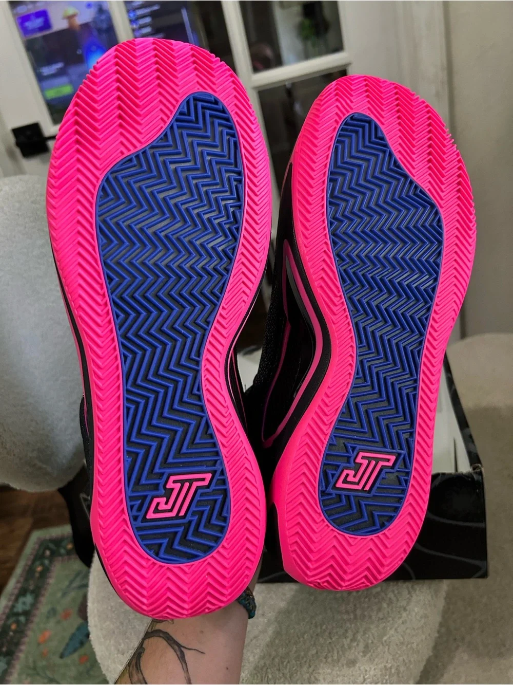 Jordan Men’s Basketball Shoes - Black & Hot Pink, Mens 11